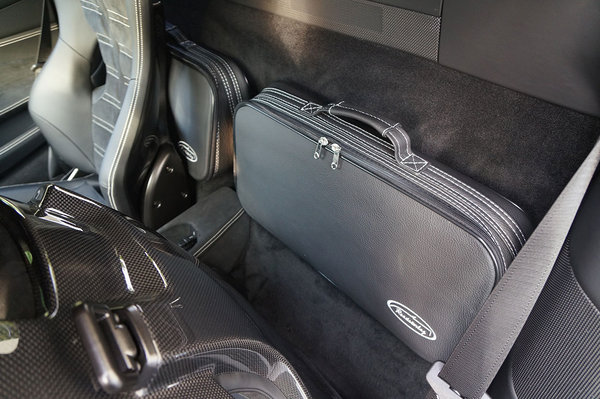 Roadsterbag Taschen-Set für Ferrari F8 > Hinter den Sitzen